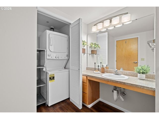 701 COLUMBIA St 515, Vancouver, WA 98660