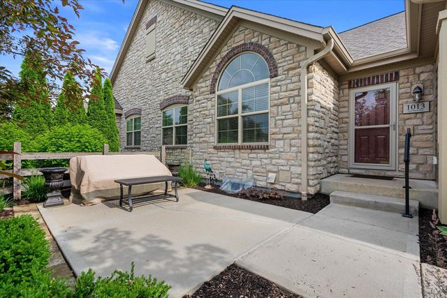 1013 Ann Marie WAY, Oconomowoc, WI 53066