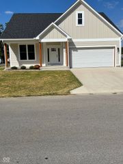 812 E Nutter Street, Martinsville, IN 46151