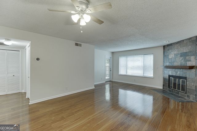 33 FINCH Trail NE, Atlanta, GA 30308