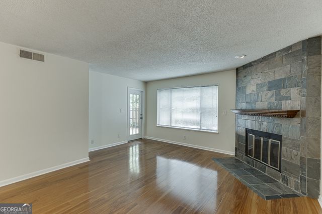 33 FINCH Trail NE, Atlanta, GA 30308