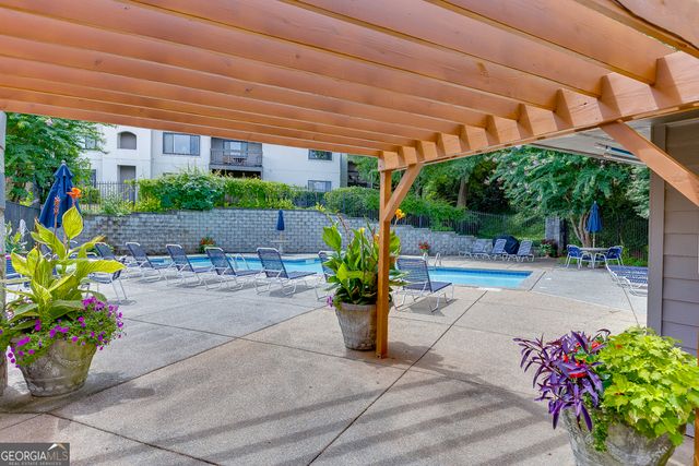 33 FINCH Trail NE, Atlanta, GA 30308