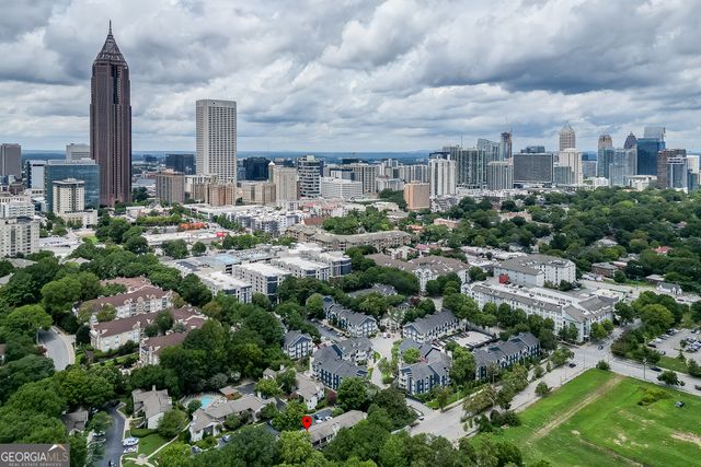 33 FINCH Trail NE, Atlanta, GA 30308