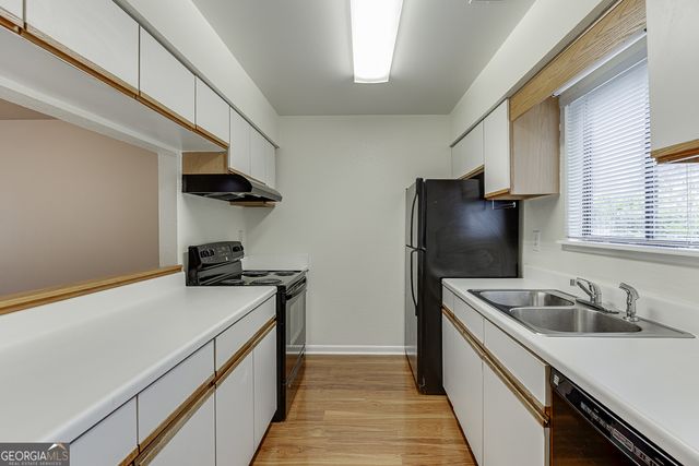 33 FINCH Trail NE, Atlanta, GA 30308