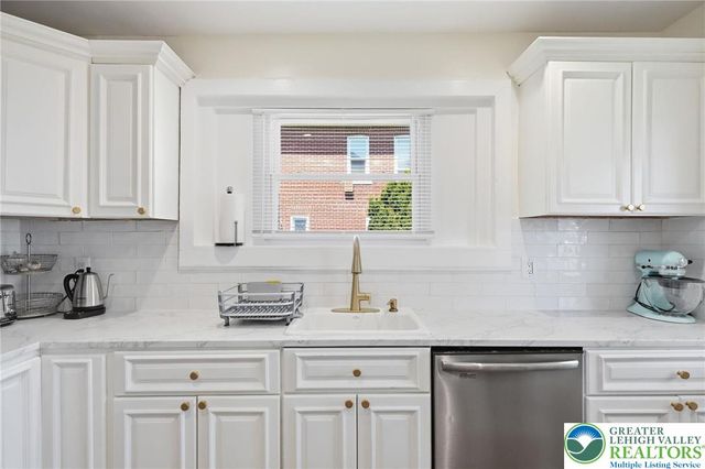 901 North Wahneta Street, Allentown City, PA 18109
