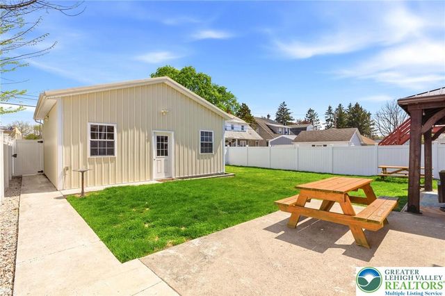 901 North Wahneta Street, Allentown City, PA 18109