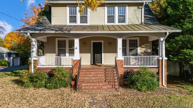 17 West Princeton Circle, Lynchburg, VA 24503