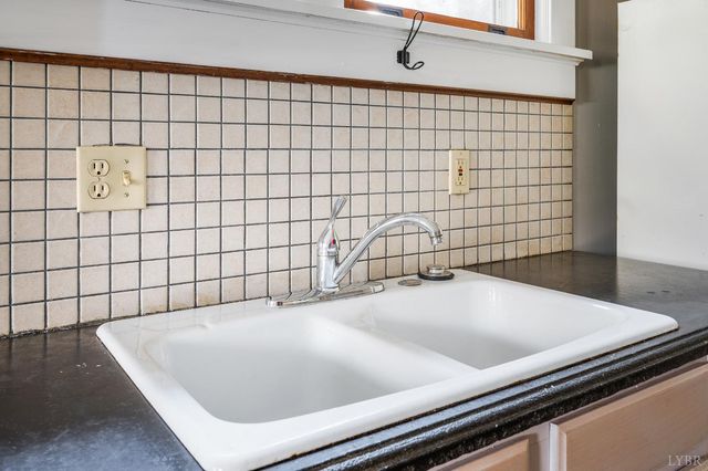 17 West Princeton Circle, Lynchburg, VA 24503