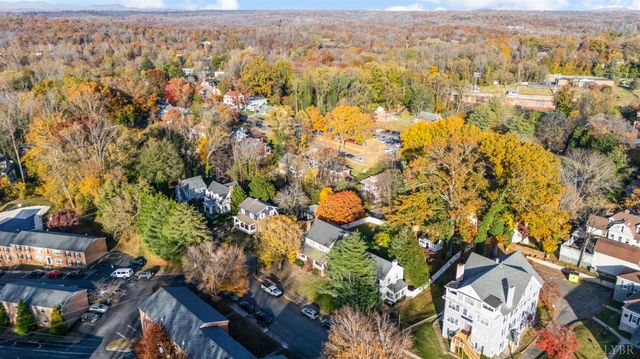 17 West Princeton Circle, Lynchburg, VA 24503