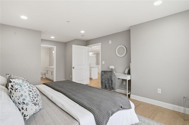 9 Joseph N Zenga Jr Boulevard 112, East Greenwich, RI 02818