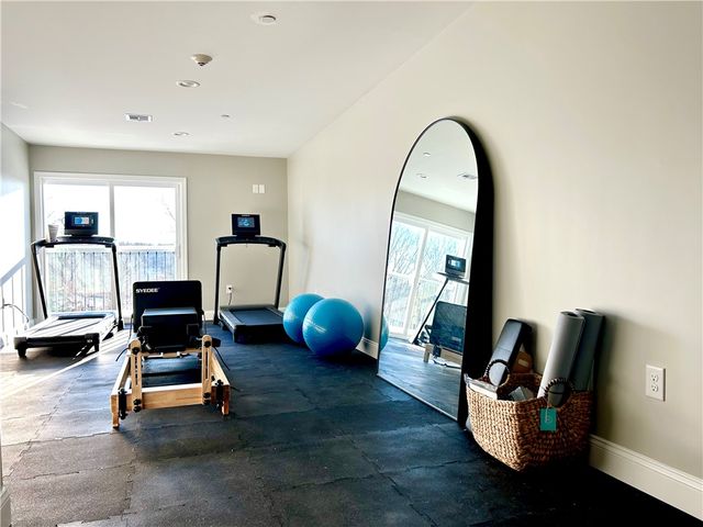 9 Joseph N Zenga Jr Boulevard 112, East Greenwich, RI 02818