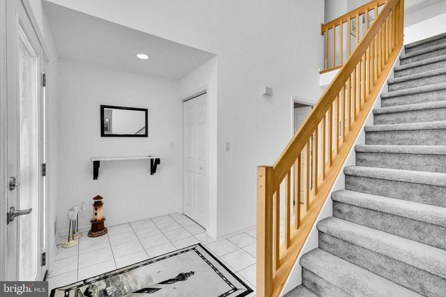 32 STEERAGE WAY, Bayville, NJ 08721