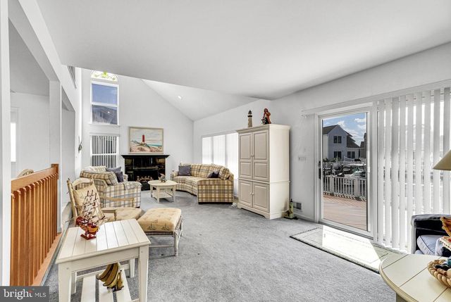 32 STEERAGE WAY, Bayville, NJ 08721