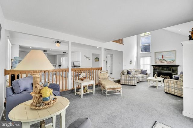 32 STEERAGE WAY, Bayville, NJ 08721