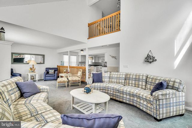 32 STEERAGE WAY, Bayville, NJ 08721