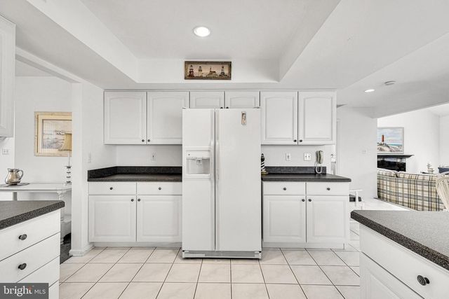 32 STEERAGE WAY, Bayville, NJ 08721