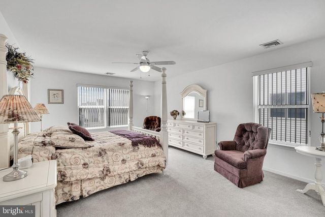 32 STEERAGE WAY, Bayville, NJ 08721