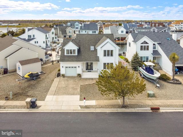 32 STEERAGE WAY, Bayville, NJ 08721