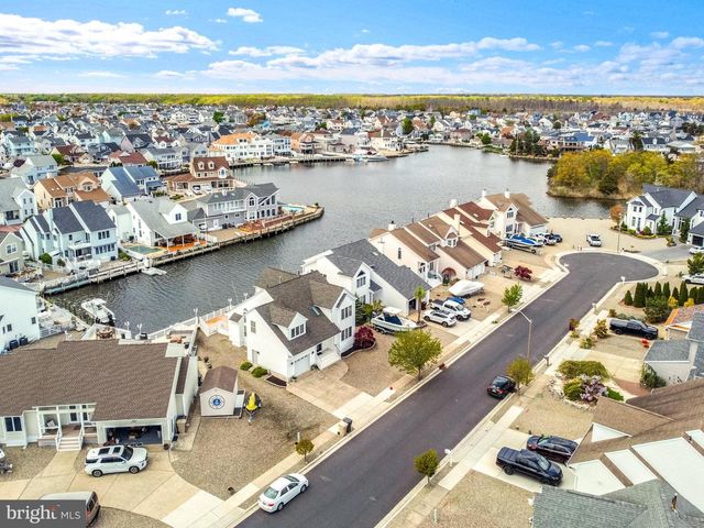 32 STEERAGE WAY, Bayville, NJ 08721