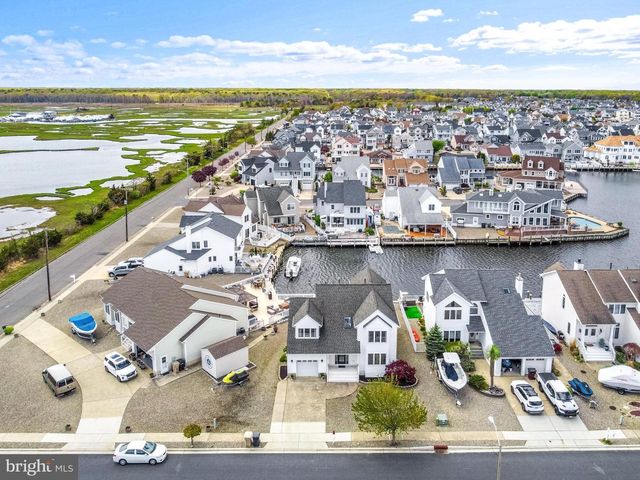 32 STEERAGE WAY, Bayville, NJ 08721