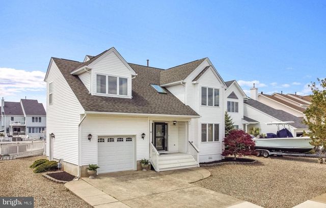 32 STEERAGE WAY, Bayville, NJ 08721