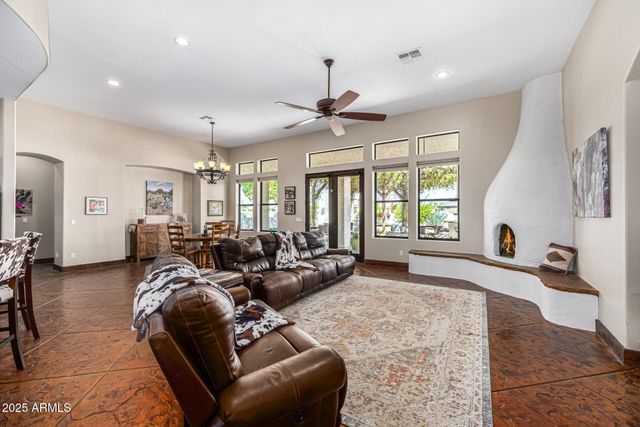 750 W ZION Lane, San Tan Valley, AZ 85143