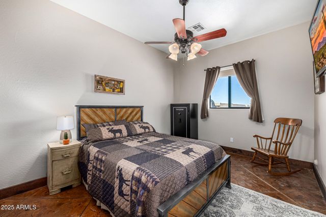 750 W ZION Lane, San Tan Valley, AZ 85143