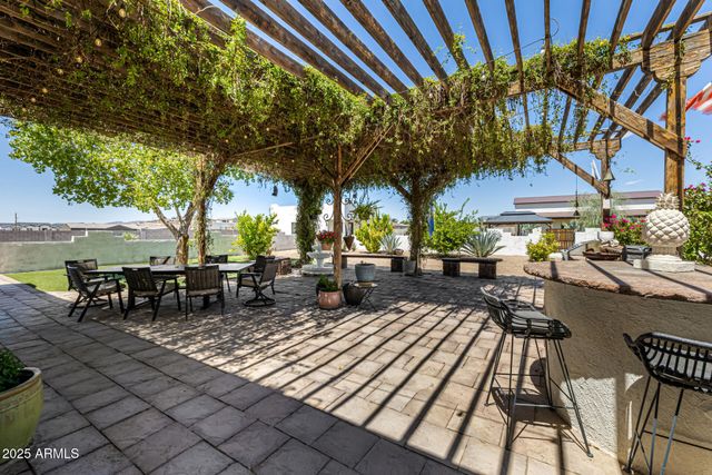 750 W ZION Lane, San Tan Valley, AZ 85143