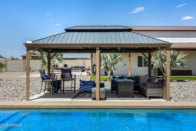 750 W ZION Lane, San Tan Valley, AZ 85143