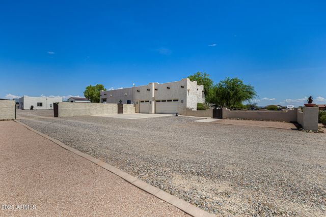 750 W ZION Lane, San Tan Valley, AZ 85143
