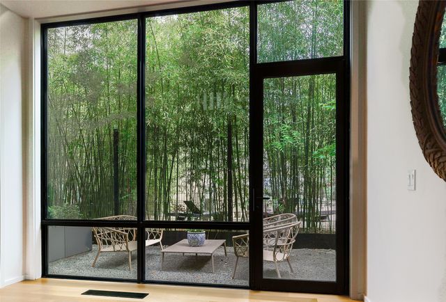 3503 Edgewater Street, Dallas, TX 75205