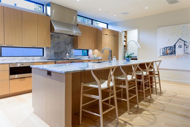 3503 Edgewater Street, Dallas, TX 75205