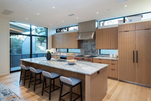 3503 Edgewater Street, Dallas, TX 75205