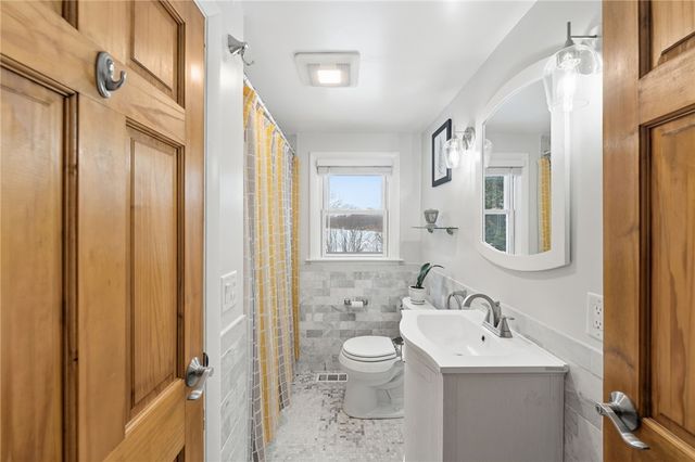 420 Auburn Street, Cranston, RI 02910