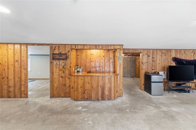 420 Auburn Street, Cranston, RI 02910