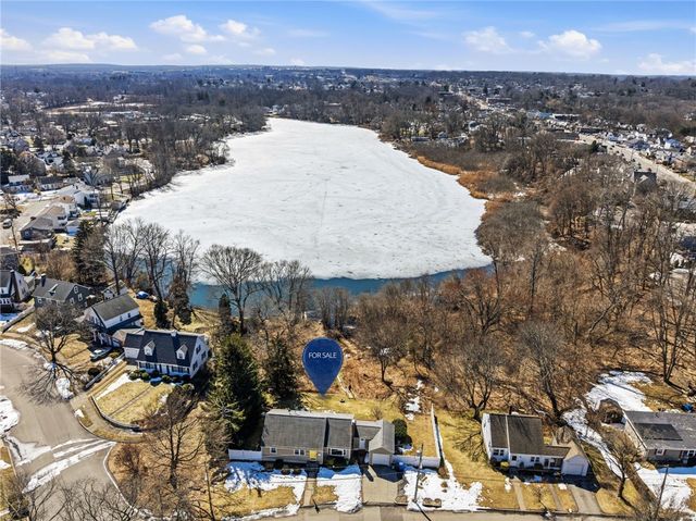 420 Auburn Street, Cranston, RI 02910