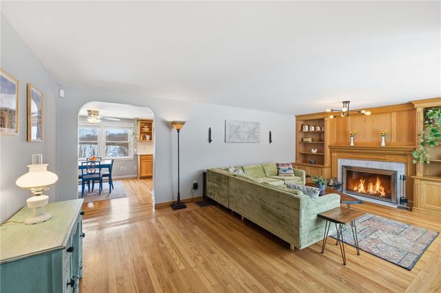 420 Auburn Street, Cranston, RI 02910