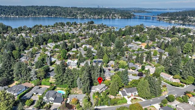 11 Cascade Key, Bellevue, WA 98006