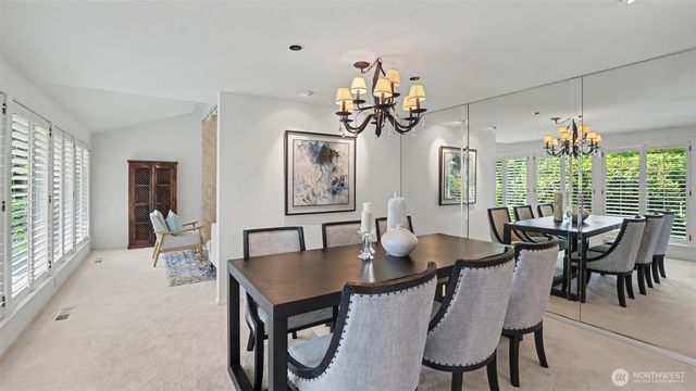 11 Cascade Key, Bellevue, WA 98006