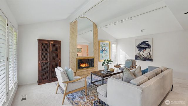 11 Cascade Key, Bellevue, WA 98006