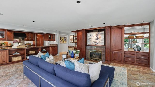 11 Cascade Key, Bellevue, WA 98006