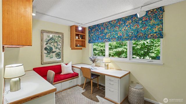 11 Cascade Key, Bellevue, WA 98006