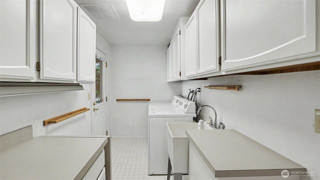 11 Cascade Key, Bellevue, WA 98006