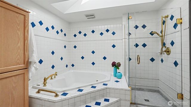 11 Cascade Key, Bellevue, WA 98006