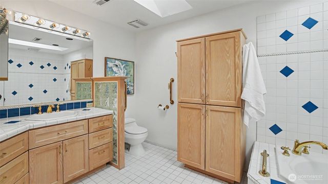 11 Cascade Key, Bellevue, WA 98006