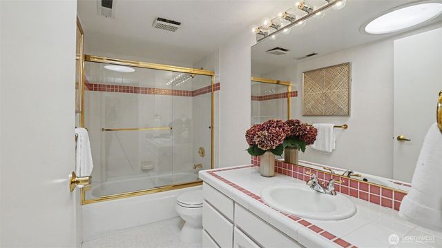 11 Cascade Key, Bellevue, WA 98006