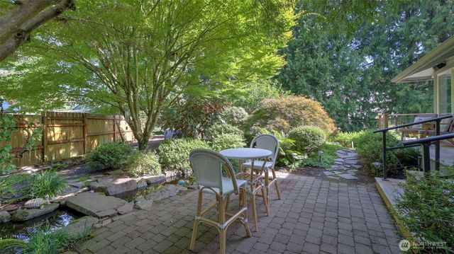 11 Cascade Key, Bellevue, WA 98006