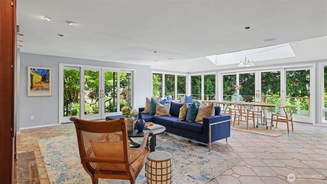 11 Cascade Key, Bellevue, WA 98006