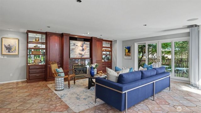 11 Cascade Key, Bellevue, WA 98006