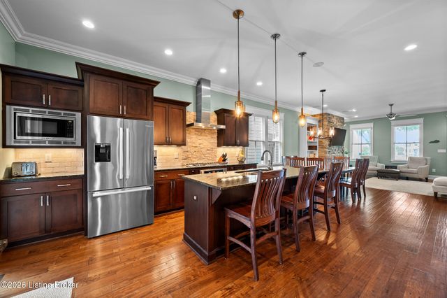 11006 Kings Crown Dr, Prospect, KY 40059